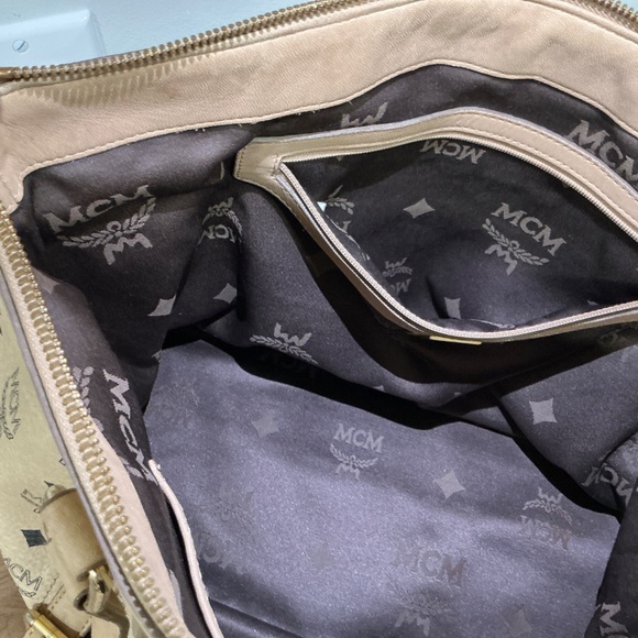 MCM shoulder bag NO strap - Picture 6 of 6